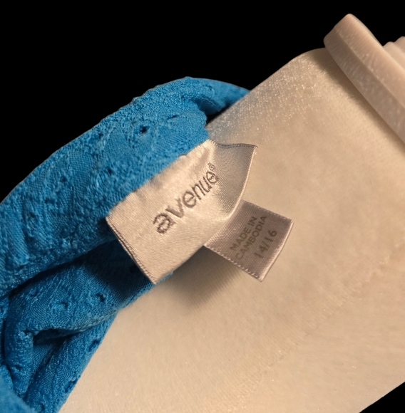 Aqua SleeveLess Button Down 14/16 Avenue Flowy Top - Picture 3 of 3